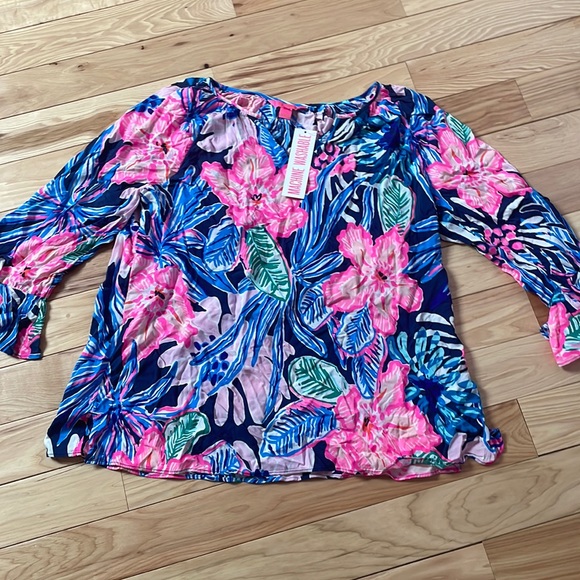 Lilly Pulitzer Tops - Lilly Pulitzer Willa flounce sleeve top